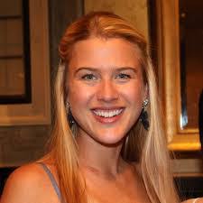 Briana Booth's Instagram, Twitter & Facebook