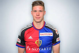 In der uefa nations league 2018/19 waren albian ajeti, kevin mbabu und djibril sow, die in den qualifikationsspielen auch eingesetzt wurden, zu ihren ersten länderspielen gekommen. Nachwuchs Profivertrag Fur U21 Spieler Cedric Itten Fc Basel Die Offizielle Website