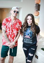 Jesse y joy es un dúo mexicano de pop rock, formado en 2005 por los hermanos jesse eduardo y tirzah joy huerta uecke. Hispanic Heritage Month Jesse Joy Reflect On Latin Music Popsugar Latina