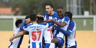 Le futebol clube do porto , abrégé plus couramment en fc porto ou fcp est un club omnisports portugais de la ville de porto , fondé en 1893. Fc Porto Noticias Bes Conquistam Mais Tres Pontos Em Casa