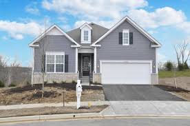 Check Out This Beautiful Home In Sanctuary At The Lakes Luxury Patio Homes Westerville Westervillehomesforsale 4 With Images New Home Buyer Estate Homes Property Search