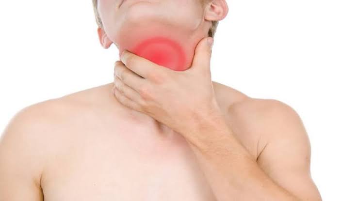 Thường xuyên nuốt nghẹn trào ngược dạ dày, phải làm sao?