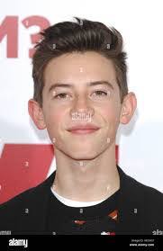 Elizabeth Gluck's Instagram, Twitter & Facebook