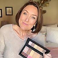 45 Best Beauty Blogs for Women Over 50 To Follow in 2025