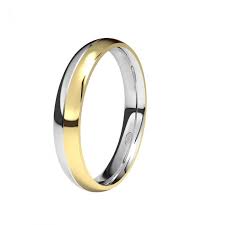 Puedes escoger un modelo de nuestro catalogo o puedes diseñar tus propias argollas para matrimonio de oro amarillo. Alianza De Boda Bicolor De Oro Blanco Y Oro Amarillo Brillo 18 Quilates 3 5 Mm Distribuidor Oficial Chocron Joyeros Chocron Joyeros