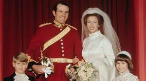 Als ich dieses brautkleid zum ersten mal sah, war ich überwältigt: Von Der Queen Bis Kate Die Hochzeitskleider Der Britischen Royals Stern De