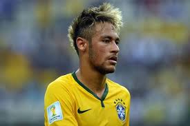 When he's not on the football field, neymar attends fashion show and charity events with this elegant look. 30 Neymar Hairstyles Pictures And Tutorial From Year To Year Inspirationseek Com