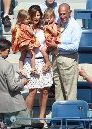 The chance of a person who's had twins having a second set of twins is exactly the same as any named person having one set of twins. Federer Blond Twins Roger Federer Foto 25037246 Fanpop