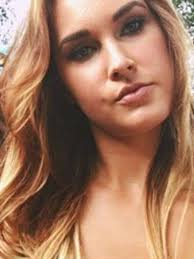 US expat Melanie Albert reveals how single word cost her $3k at Woolworths  checkout