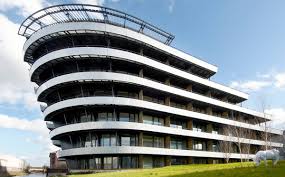 Make sure that you feel like your personalities will mesh well and that you like their professional perspective. Budenberg Haus Projekte By Foster Partners Idesignarch Interior Design Architecture Interior Decorating Emagazine