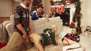 Angel Smalls, Kenzie Reeves - Christmas Family Sex S1:E2 @ My Family Pies