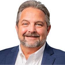 Aaron Edinger's Instagram, Twitter & Facebook