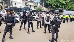Hal ini disampaikan aziz saat menghadiri sidang lanjutan habib rizieq yang digelar di pengadilan negeri jakarta timur, kamis (27/5). Putusan Praperadilan Habib Rizieq Hari Ini Polisi Siapkan 3 Titik Pengamanan