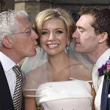 Jun 22, 2021 · pregnant rachel riley cuts a stylish figure in a colourful top and skinny jeans as she leaves the countdown studios. Rachel Riley Wedding Photo Countdown Star Marries University Sweetheart Jamie Gilbert Mirror Online