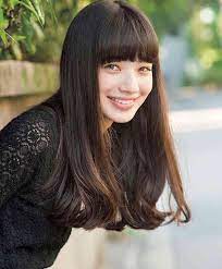 ぱっつんロング おしゃれまとめの人気アイデア pinterest utabeey ぱっつん ロング 前髪 ぱっつん ロング ヘアースタイル