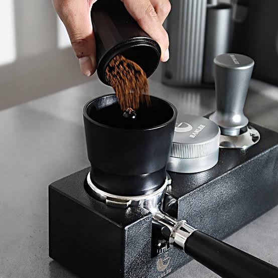 Seamless transfer with a dosing cup, AI generated