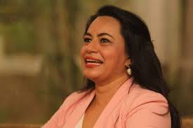 Un futbolista que jugó en Inglaterrame pidió matrimonio”: Kenia Torres