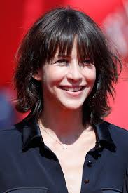 Browse 8,204 sophie marceau stock photos and images available, or start a new search to explore more stock photos and images. Fur Jeden Typ Frisuren Die Junger Machen Brigitte De