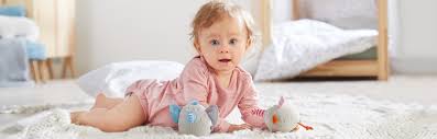 Viele junge eltern fragen sich: Mobilitat Wie Ein Baby Krabbeln Und Laufen Lernt Und So Die Welt Entdeckt Haba Erfinder Fur Kinder