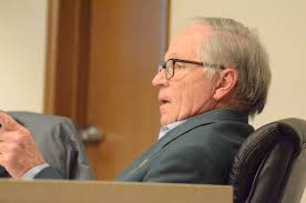 Palos Heights renews garbage contract after debate