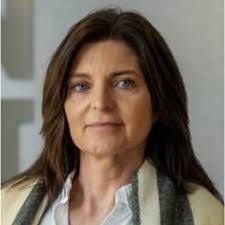 Jeanette Wulff's Instagram, Twitter & Facebook