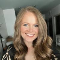 Melissa Schutte's Instagram, Twitter & Facebook