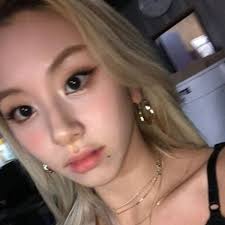 Emma Grayson (@theemmaagrayson)