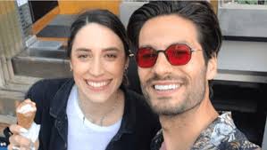 Το μοντέλο γιώργος καράβας σε μια αποκαλυπτική ανάρτηση στο instagram. O Giwrgos Karabas Apokalypse Pws Gnwristhke Me Thn Gynaika Ths Zwhs Toy