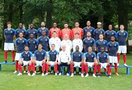 بعد ثلاثين يومًا وأربعة وستون مباراة والكثير من الإحتفالات للفرق. ÙƒØ£Ø³ Ø§Ù„Ø¹Ø§Ù„Ù… 2018 Ù†Ø¬ÙˆÙ… Ù…Ù†ØªØ®Ø¨ ÙØ±Ù†Ø³Ø§ ÙŠÙ„ØªÙ‚Ø·ÙˆÙ† Ø§Ù„ØµÙˆØ± Ø§Ù„Ø±Ø³Ù…ÙŠØ© Ù„Ù„Ù…ÙˆÙ†Ø¯ÙŠØ§Ù„ Ø§Ù„ÙŠÙˆÙ… Ø§Ù„Ø³Ø§Ø¨Ø¹