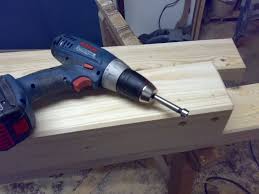 Terassentisch Aus Massiver Fichte Bauanleitung Zum Selberbauen 1 2 Do Com Deine Heimwerker Terassentisch Gartentisch Selber Bauen Holztisch Selber Bauen