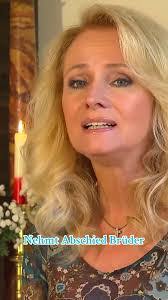 Nicole Steinbrecher's Instagram, Twitter & Facebook