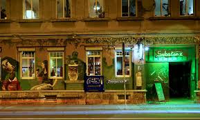 Es gibt onigiri und vegan steaks vom grill. Substanz Bleibt Substanz Urbanite Net