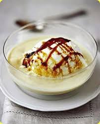 Ingredienti Per 4 Persone 190 G Di Zucchero 5 Uova 2 Baccelli Di Vaniglia 1 5 L Di Latte Ile Flottante Tipico Dess Ricette Ricette Di Cucina Idee Alimentari