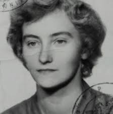 Narysuj linię kredą przed drzwiami 🤫 Okazuje się, że ma ona ukryte  właściwości