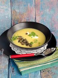 Gelbe Bete Suppe Mit Kurbiskernen Kuechenlatein Com Rezept Gelbe Bete Kurbiskerne Suppe