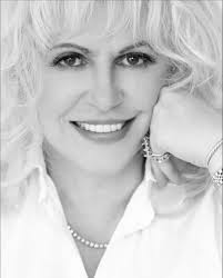 It was so lovely to see Dr Rita's good friend @melissaodabash at Rakus  Clinic again this week for her second Sofwave treatment! #sofwave  #sofwavemed #drritarakus #rakusclinic #melissaodabash #skintightening  #noninvasivefacelift