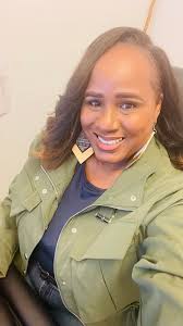 Hi all! ritchirosary here! I just wanted to introduce myself and finally  understand what it's like to feel a womans embrace 💋