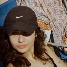 Daisy Melo🍺🐻🎤 (@DeAgulha)