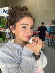 Abigail Coe's Instagram, Twitter & Facebook