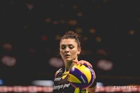 Rosamaria montibeller, the brazil women's volleyball national team member, is about to receive italian citizenship. Rosamaria Comenta Expectativas Para O Volei Brasileiro Nas Olimpiadas De Toquio Esportesc