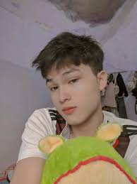 Hello, my name is Jorge. I'm from Colombia 🇨🇴, a hairstylist and barber.  I'm currently living in Spain. I'm looking for someone to be in a stable  relationship with. I'm sweet and