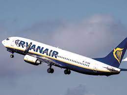 La base principal está en dublín, irlanda. Avioanele Ryanair Au Zburat In Primele NouÄ Luni Cu 95 Din Locuri Ocupate Din Si Inspre Romania Deschidem A Doua BazÄ In Bucuresti Unde Am Alocat Trei Avioane
