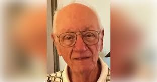 Linda Colton's Instagram, Twitter & Facebook