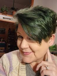 Today's Temperature: Ice Queen ❄️#ThrowbackThursday p.s. This was taken  when I was playing Gwen Stacey in Spider-Man 3 — we had to dye it every 10  days because my red roots kept