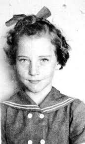 Lucy Hammock's Instagram, Twitter & Facebook