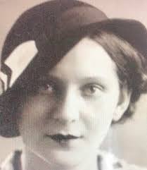 Can a 1966 family photo be restored and enhanced for clarity and focus?