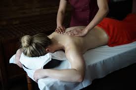 Benefits Of Oil Massage For Ayurvedic Rejuvenation - The Ayurvedic Clinic