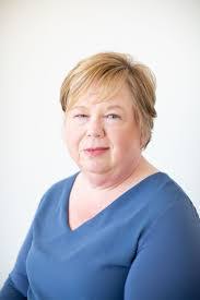 Lori Owen's Instagram, Twitter & Facebook