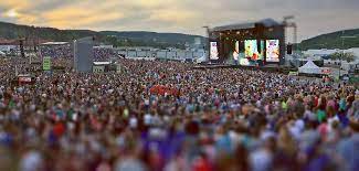 Use custom templates to tell the right story for your business. Hessentag 2016
