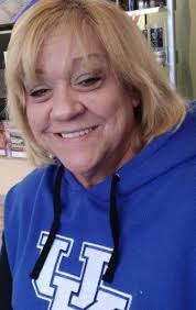 Joanna Beach's Instagram, Twitter & Facebook